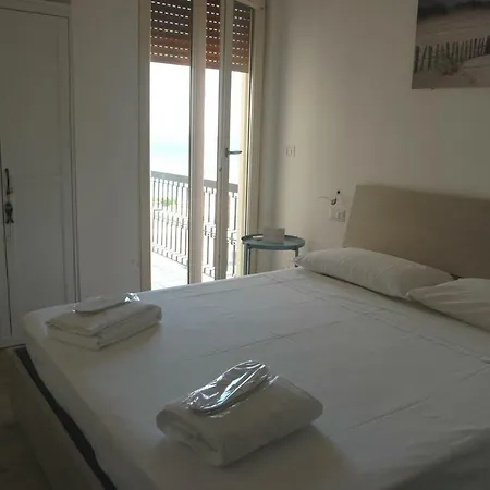 Attico Galilei Fronte Mare By Salentoville Gallipoli Exterior photo