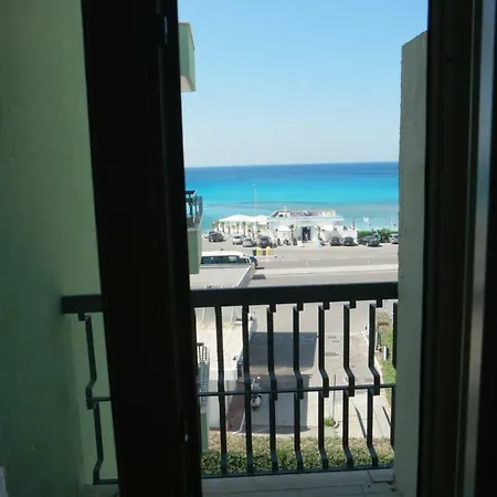 Attico Galilei Fronte Mare By Salentoville Gallipoli Exterior photo
